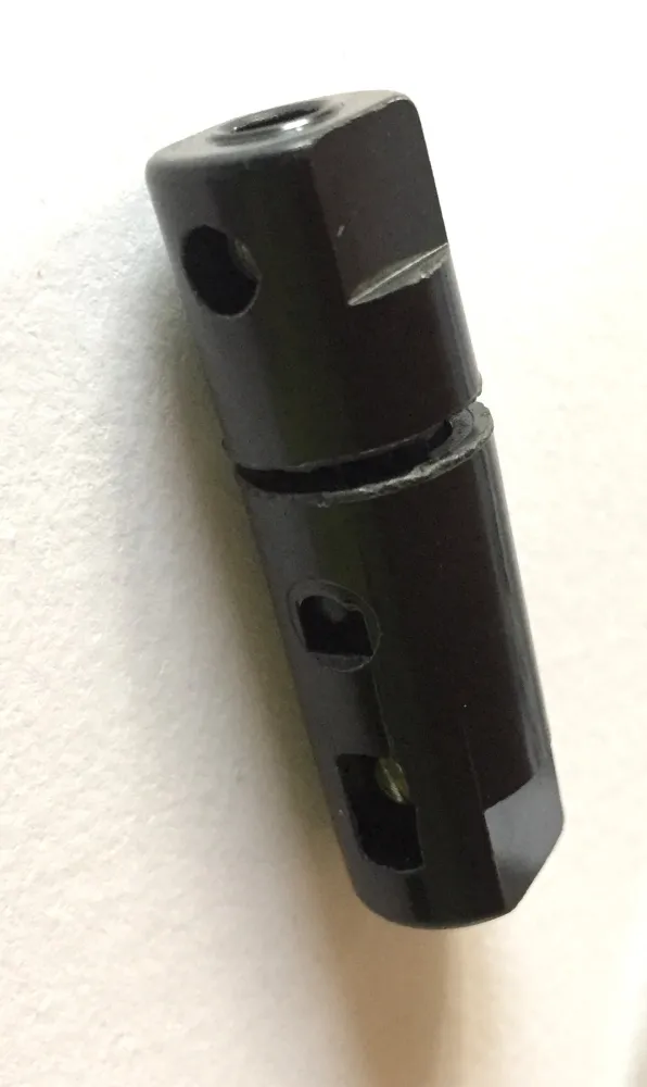 Fuse holder with bayonet catch